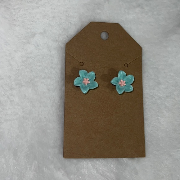 Dianas___Closet Jewelry Petite Blue And Pink Pastel Plastic